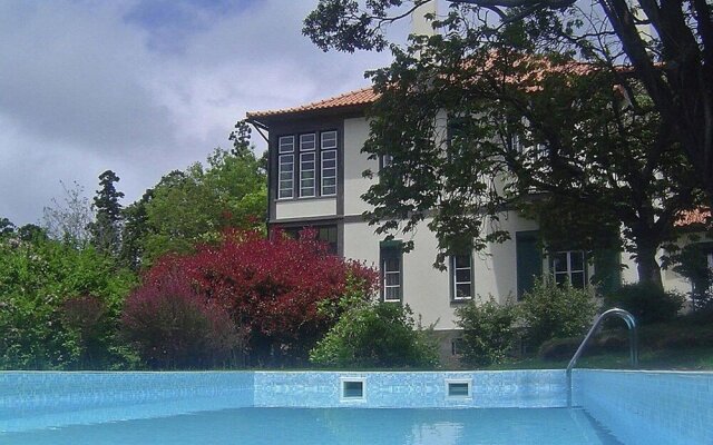 Beautiful Cottage in Santo Antonio da Serra With Pool
