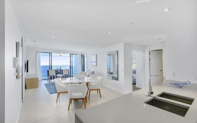 Soul on the Esplanade - HR Surfers Paradise