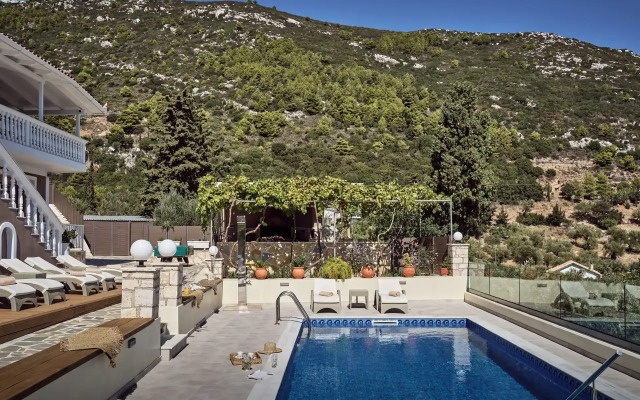 Lithakia Balcony Villa