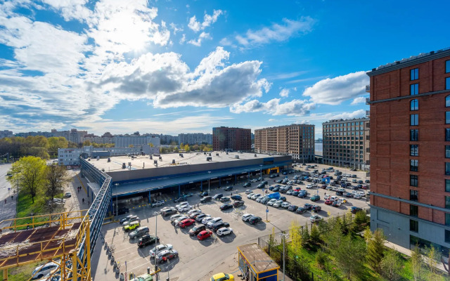 Студия на Набережной Макарова