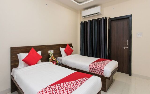 OYO 15823 Hotel Richmond Inn