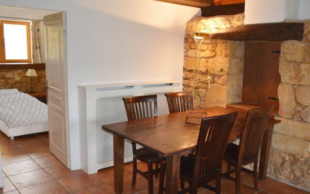 Wonderful location for weddings and parties by French château