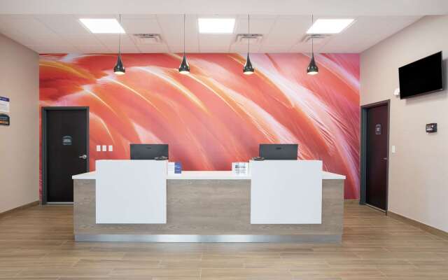 Best Western Plus Mobile Inn & Suites