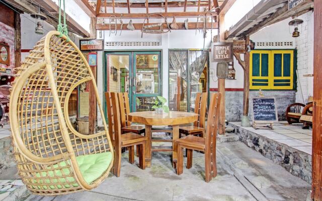 OYO Homes 93598 Omah Baturan Syariah