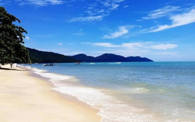 PoolView Resort Batu Ferringhi 502 - 2 Rooms