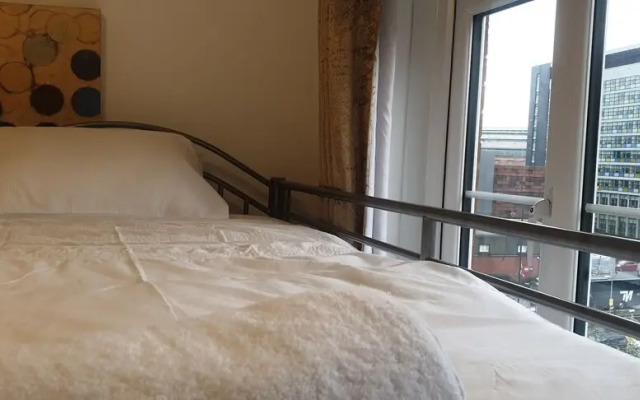 Piccadilly wharf suite