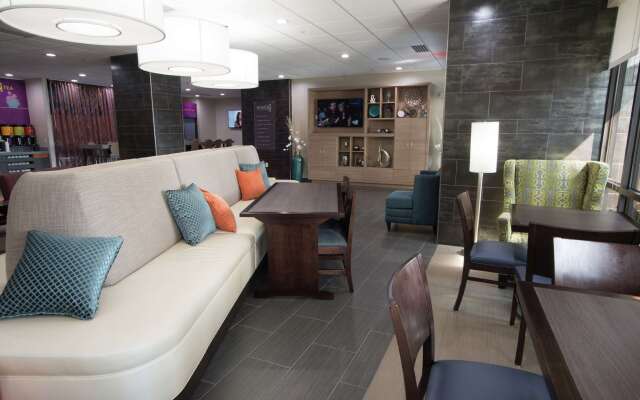 Home2 Suites by Hilton Tulsa Hills