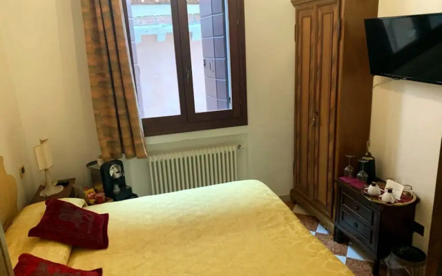 Luxury Venetian Rooms