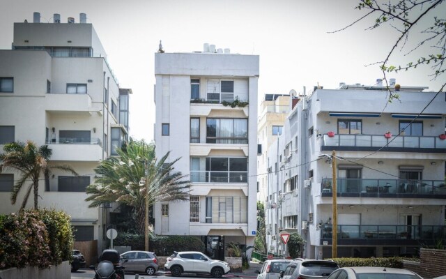 Stylish and Modern 3BR TelAviv Apartment