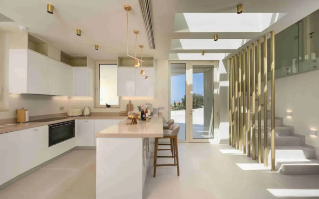 An Elegant villa in Kokkino Horio