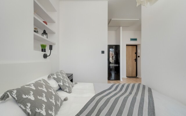 White Studio With Balcony by Renters