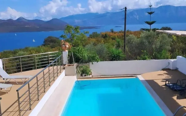 Villa Oasis in Nikiana - Sleep 6 - Pool - Hot Tub