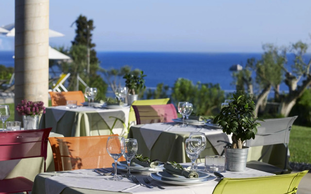 Leivatho Hotel