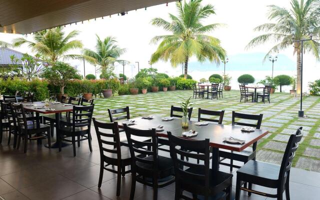 Bella Vista Waterfront Resort