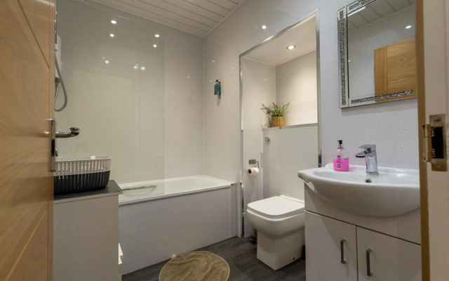 New 3-Bedroom Apartment Close to City Centre