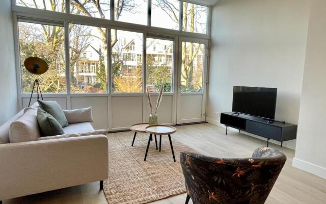 Detailed 1 Bedroom Serviced Apartment 63m2 -MNL D-