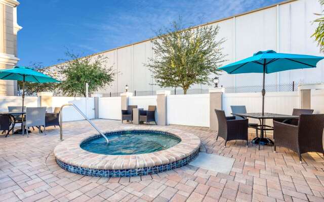 La Quinta Inn & Suites by Wyndham Tampa Central