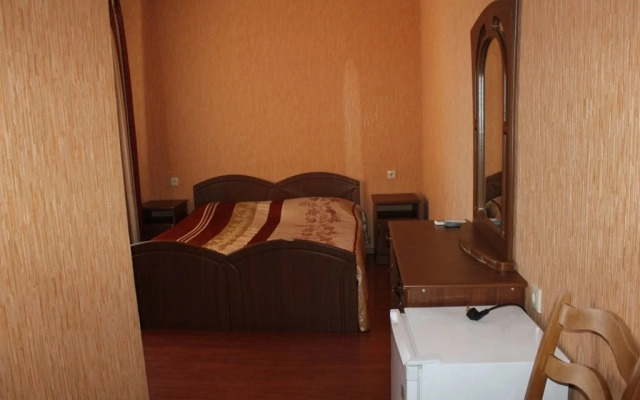 Lora Guest House