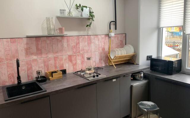 Crystalbox (Кристалбокс) на улице Коминтерна 15