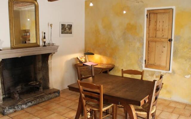 Lautre côté du lavoir