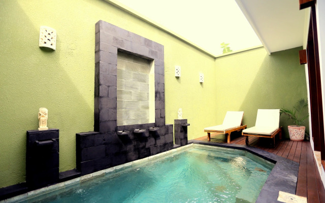 Jas Green Villas And Spa