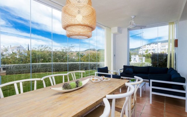 Apartment with 3 Bedrooms in Estepona, with Wonderful Mountain View, P