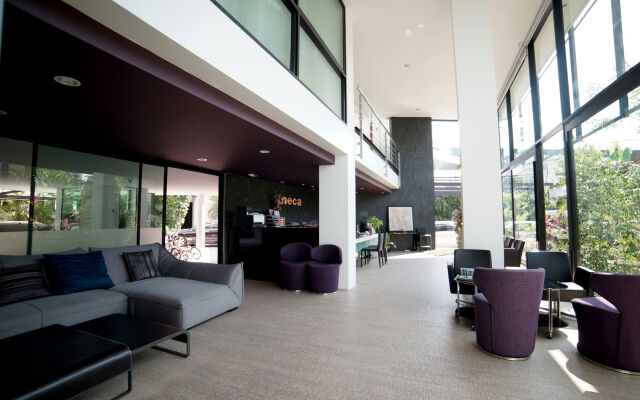 Neca Complex Apartment