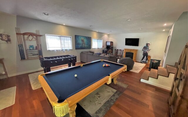 Millcreek 7 Bedroom Home by RedAwning