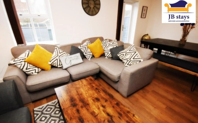 5 Bed House Leisure/business Free Parking
