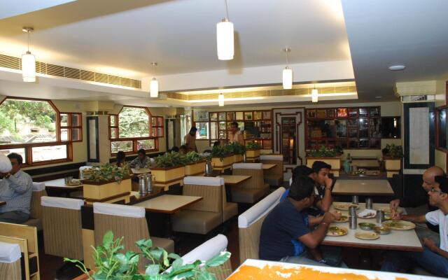 Kamats Hotel Mayura