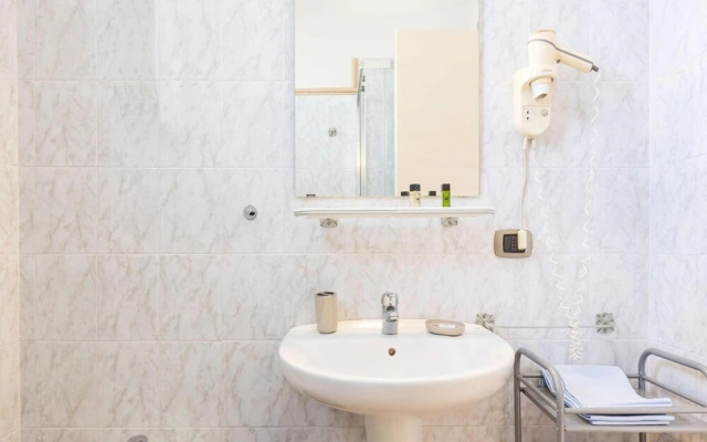 Cloistered Apartment in Sirmione near Lake