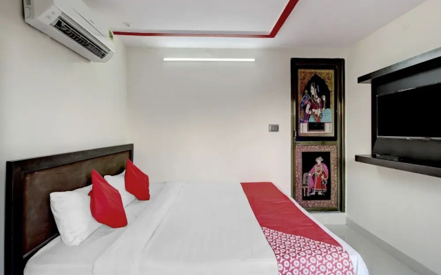 OYO 44366 Webmienz Hotel