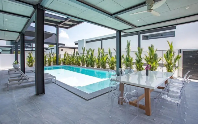 Stylish Salt Pool Villa Sunset Garden 5