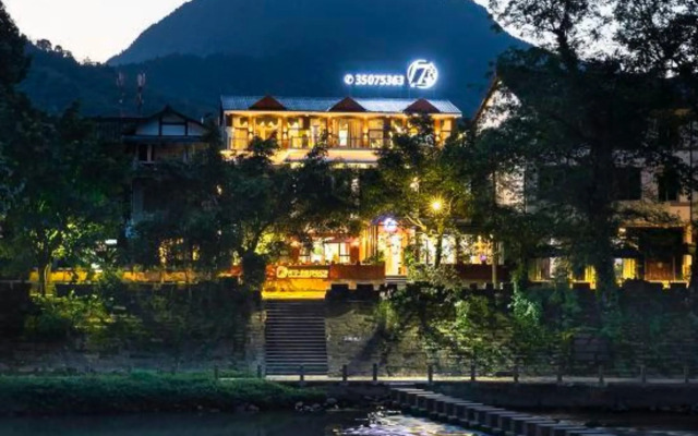 Riverside Pool Hotspring Boutique Hotel