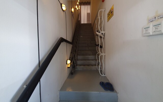 OYO 89728 Home Guesthouse & Cafe