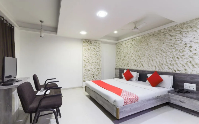 OYO 48524 Hotel Sweet Dream