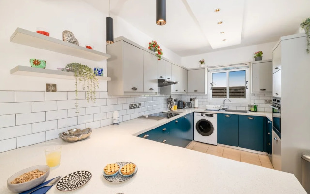 Sunrise Ayia Thekla Bungalow