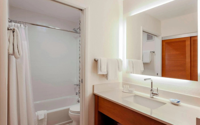 Courtyard by Marriott San Diego Del Mar/Solana Beach