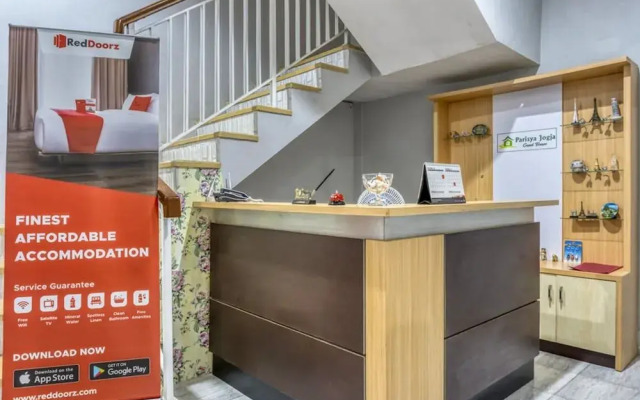 RedDoorz near Sindu Kusuma Edupark 2