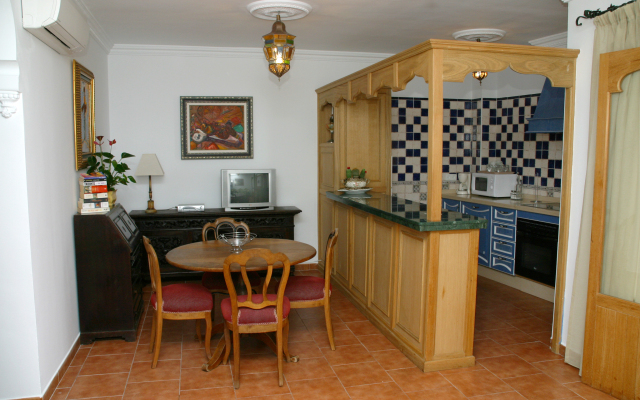Apartamentos Abril