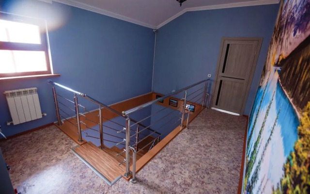 Mountain Road Hostel