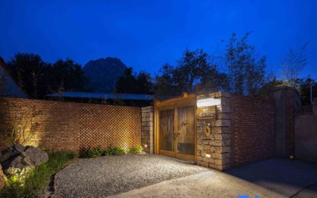 Rareyard Baihujian B&B