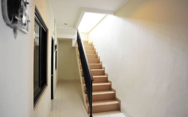 巴厘岛艾里雷农图卡巴唐哈里杜瓦贝拉什8号酒店(Airy Renon Tukad Batanghari Dua Belas 8 Bali)