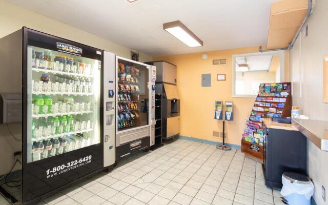 Days Inn by Wyndham New Philadelphia