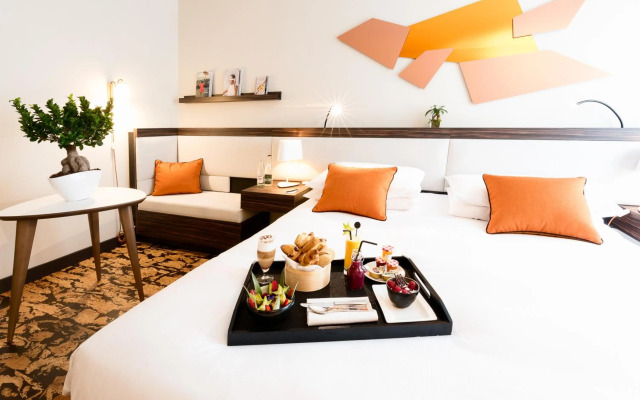Mercure Paris Arc de Triomphe Etoile