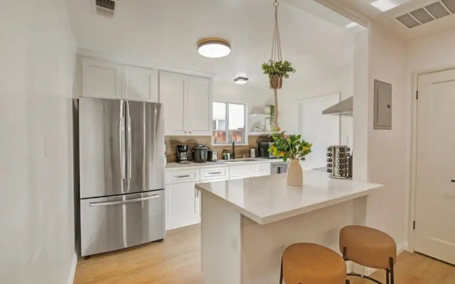 @ Marbella Lane - Stylish Cozy4br in Siliconvalley