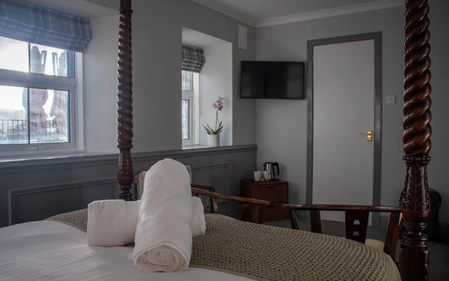 Rosedale Hotel