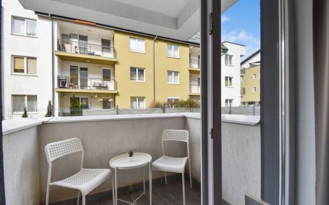 Blue Apartment near Shopping City Brasov