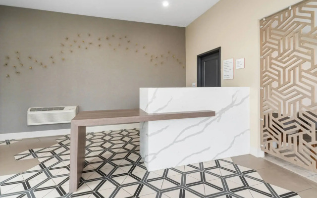 Ramada by Wyndham Modesto Yosemite Area