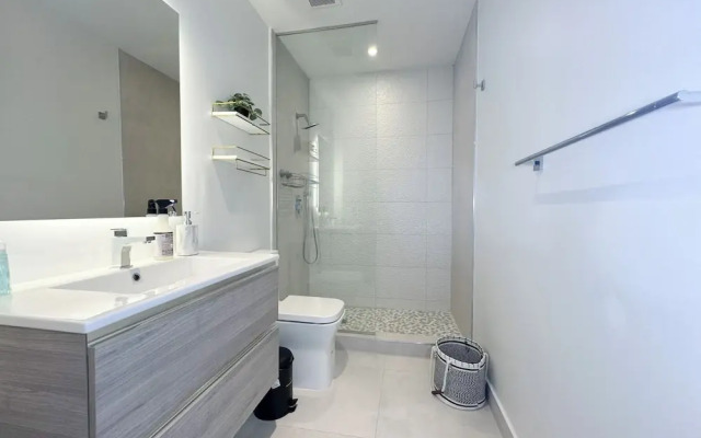 Luxury 3BR with Private Rooftop